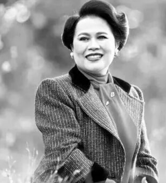 乐配网 泰国王太后诗丽吉逝世！女儿诗琳通公主曾多次访粤会唱粤语歌
